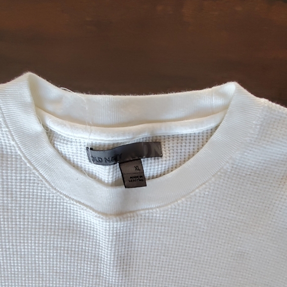 Old Navy long sleeve waffle shirt - Picture 2 of 2